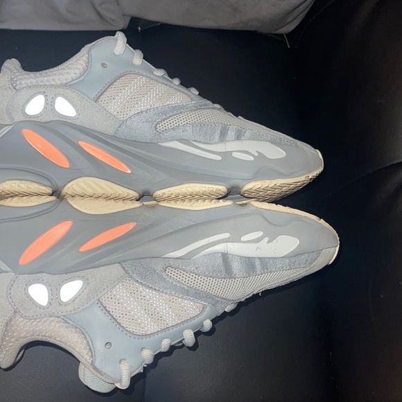 yezzy 700 inertia - Picture 5 of 5